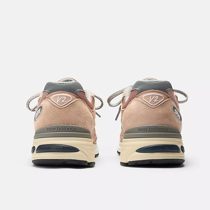 Unisex 991v2 Lifestyle Sneakers