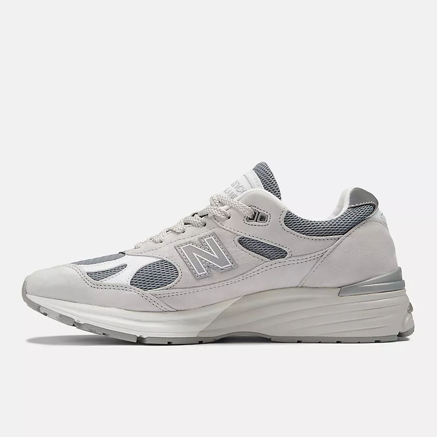 Unisex 991v2 Lifestyle Sneakers