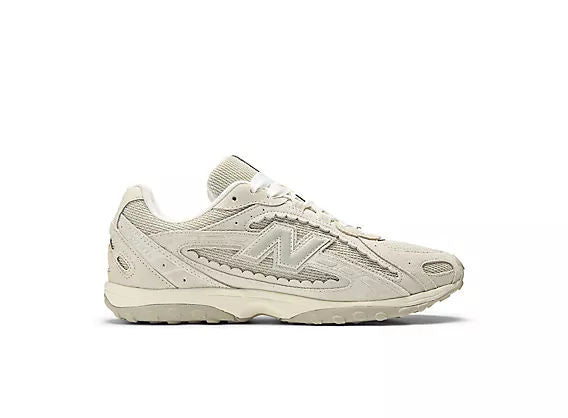 Unisex 204L Lifestyle Sneakers