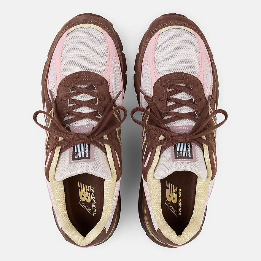 Unisex 990v4 Lifestyle Sneakers