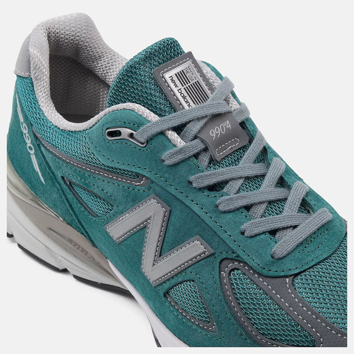 Unisex 990v4 Lifestyle Sneakers