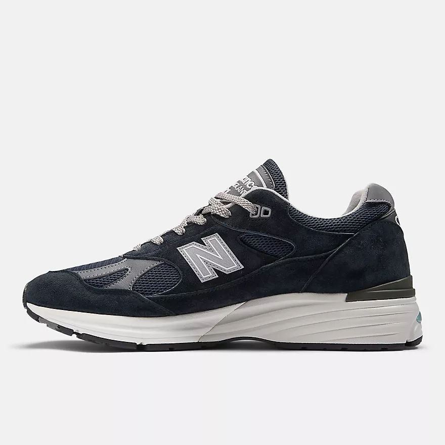 Unisex 991v2 Lifestyle Sneakers