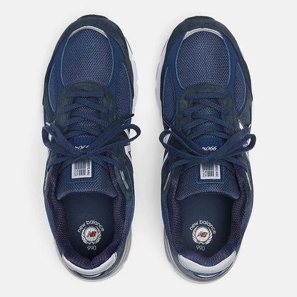 Unisex 990v4 Lifestyle Sneakers