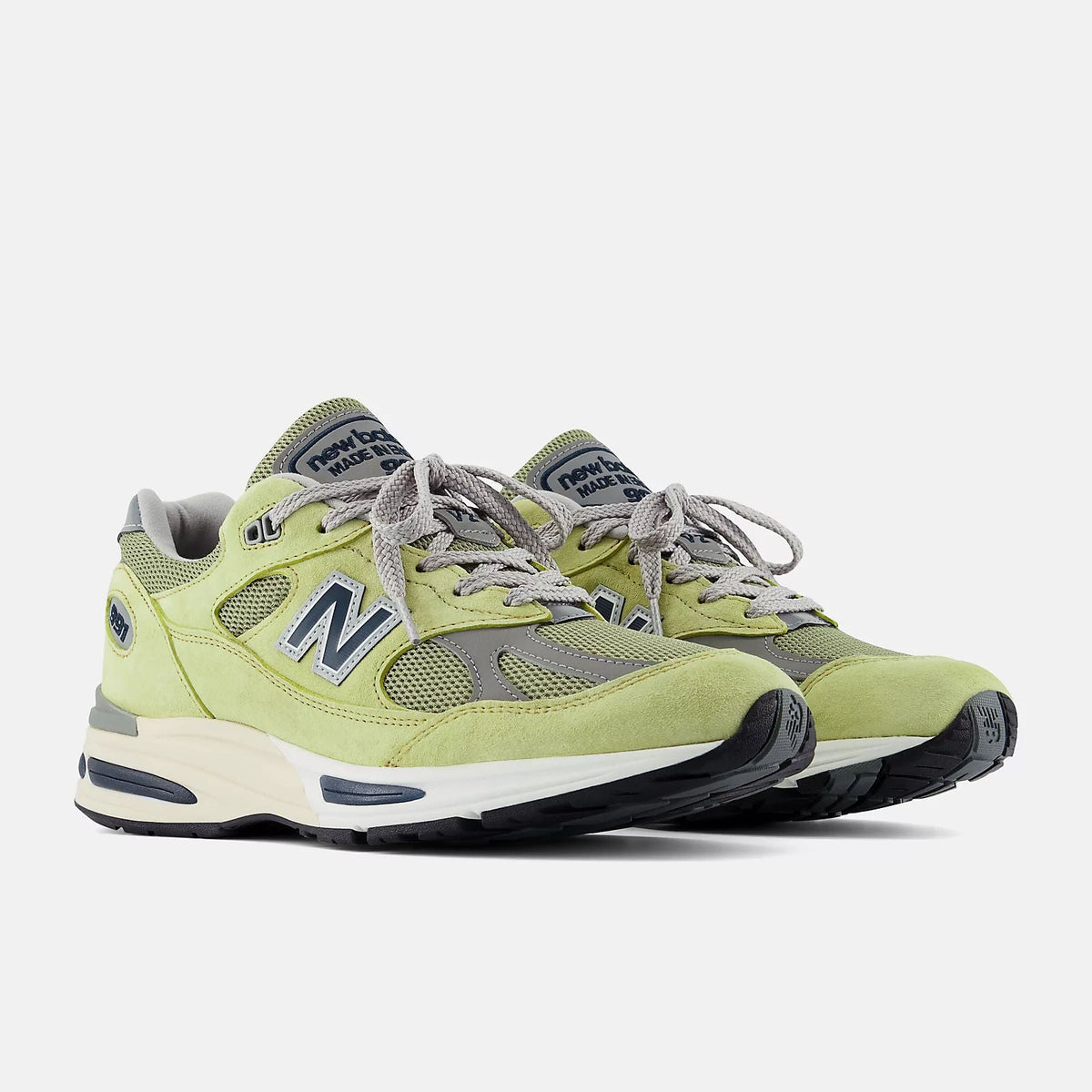 Unisex 991v2 Lifestyle Sneakers