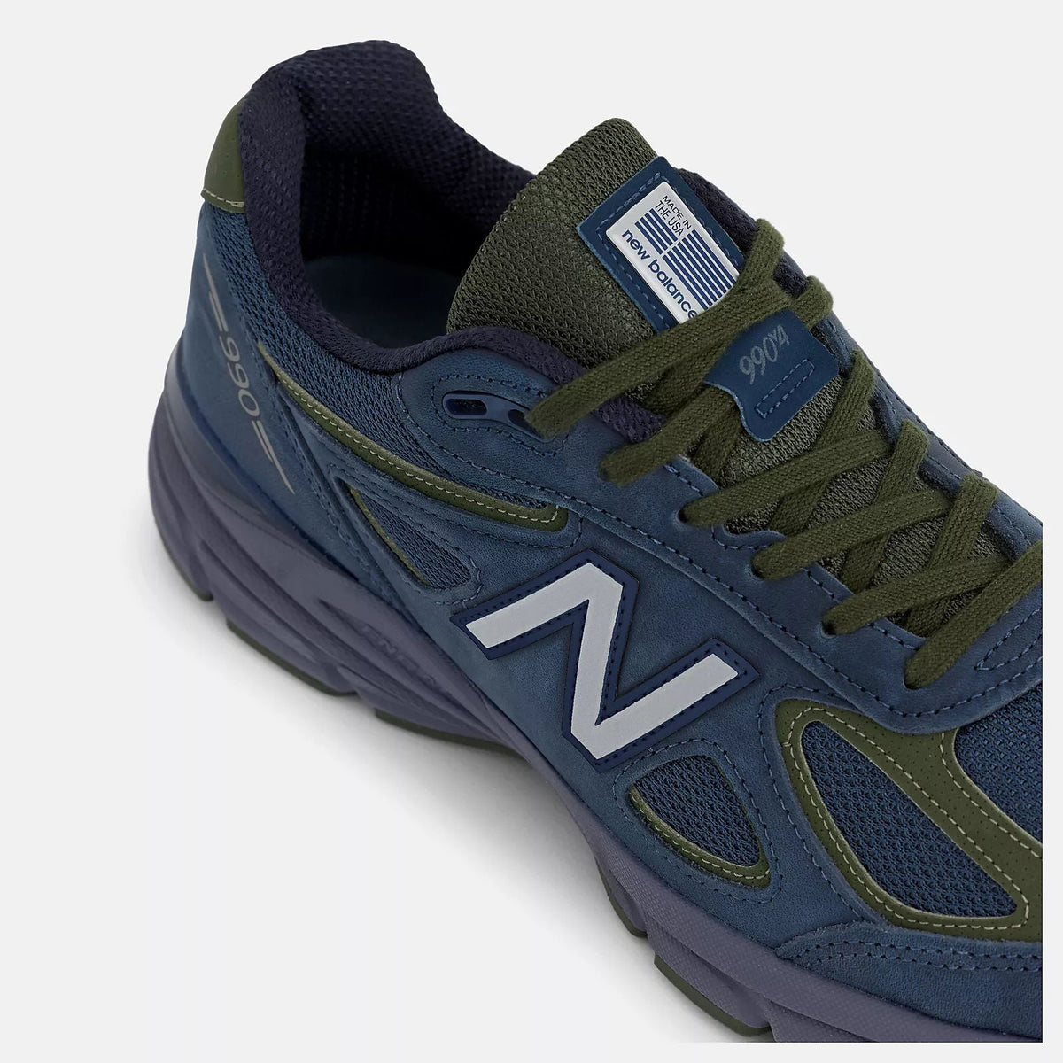 Unisex 990v4 Lifestyle Sneakers