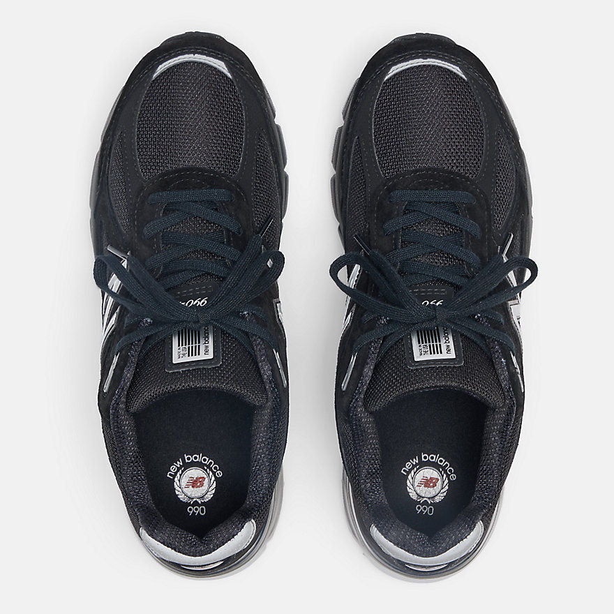 Unisex 990v4 Lifestyle Sneakers