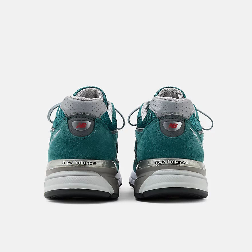 Unisex 990v4 Lifestyle Sneakers