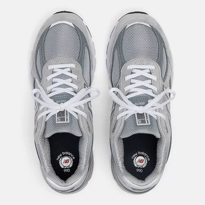 Unisex 990v4 Lifestyle Sneakers