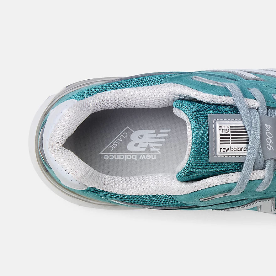 Unisex 990v4 Lifestyle Sneakers