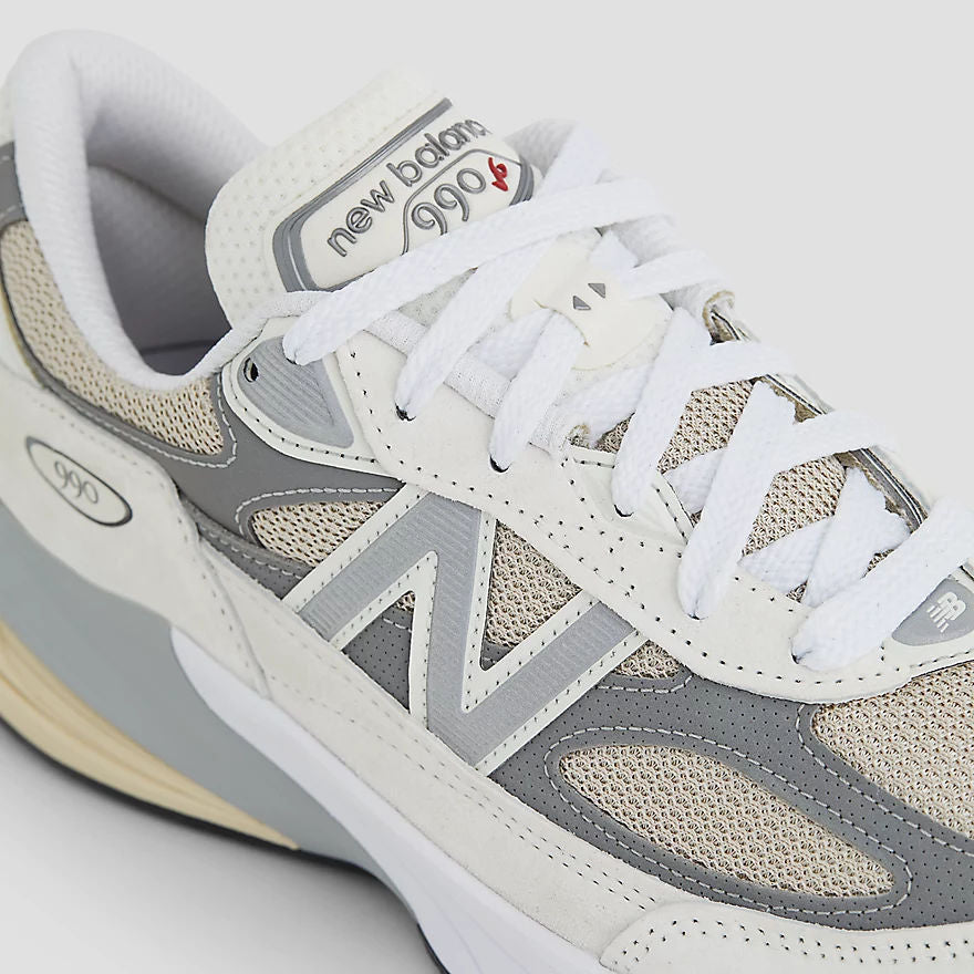 Unisex 990v6 Lifestyle Sneakers