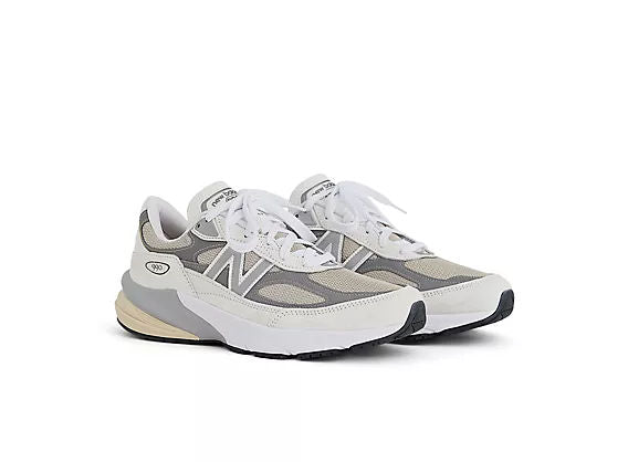 Unisex 990v6 Lifestyle Sneakers