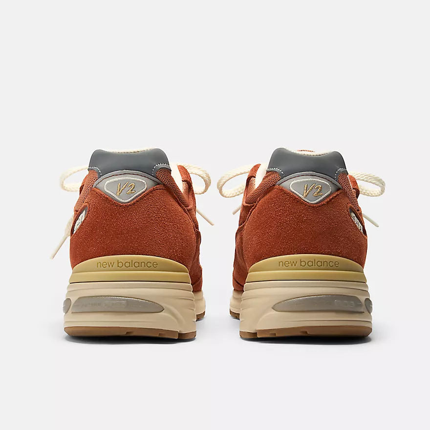 Unisex 991v2 Lifestyle Sneakers