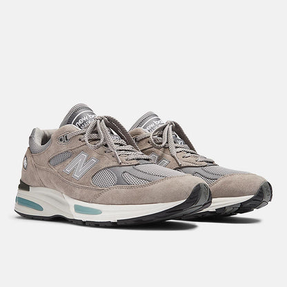 Unisex 991v2 Lifestyle Sneakers