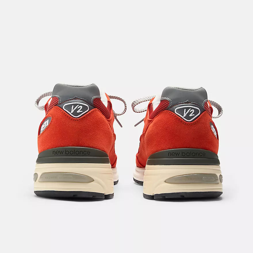 Unisex 991v2 Lifestyle Sneakers