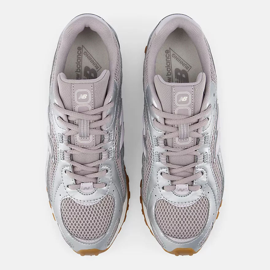 Unisex 204L Lifestyle Sneakers