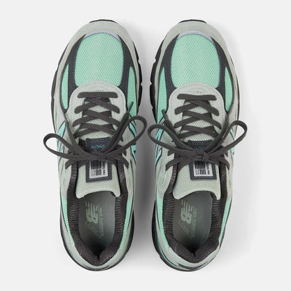 Unisex 990v4 Lifestyle Sneakers