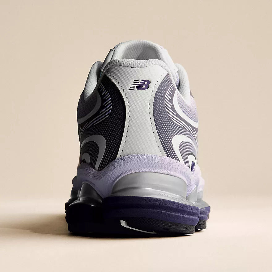 Unisex ABZORB 2000 Lifestyle Sneakers