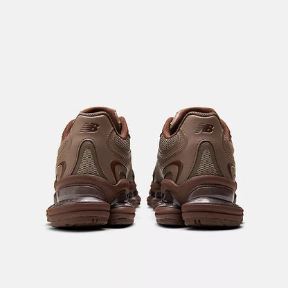 Unisex ABZORB 2000 Luxe Lifestyle Sneakers