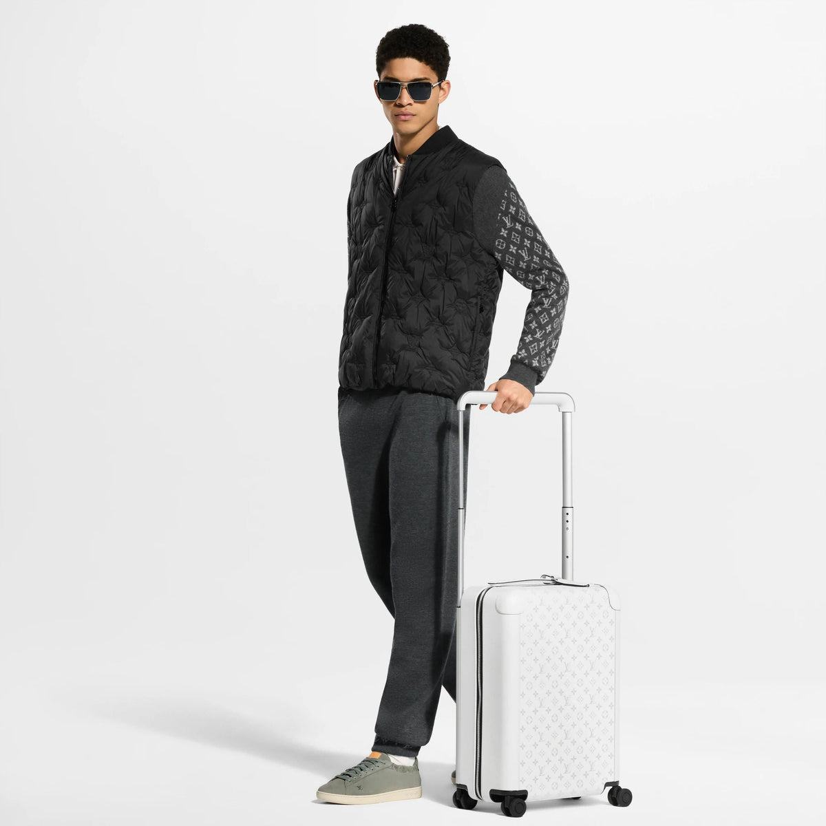 Horizon 55 Rolling Suitcase Monogram Taigarama M13778