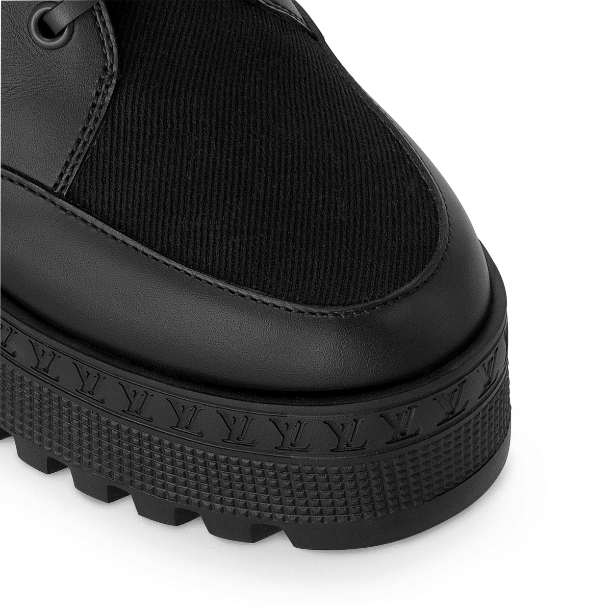 Women's Laureate Platform Desert Boot Black 1AC7RU