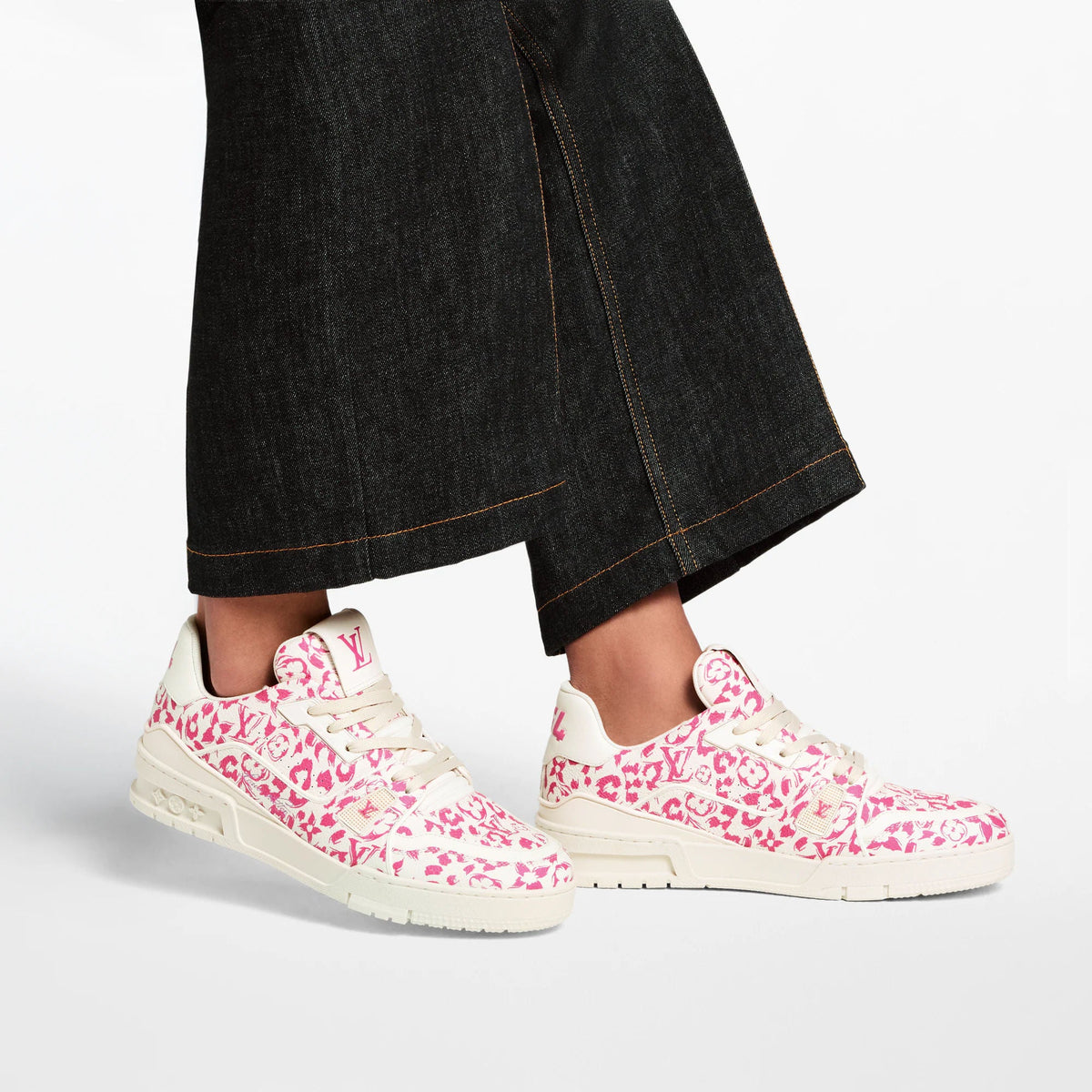 Women's Trainer Grained Calf Leather Sneaker 1AJJUR