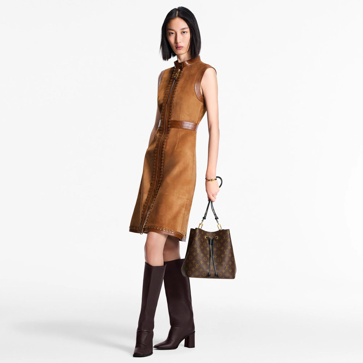 NéoNoé MM Monogram Coated Canvas Black Gold-Toned Hardware