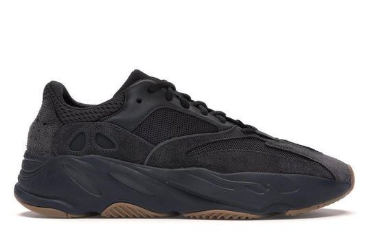YZ Boost 700 Utility Black Edition