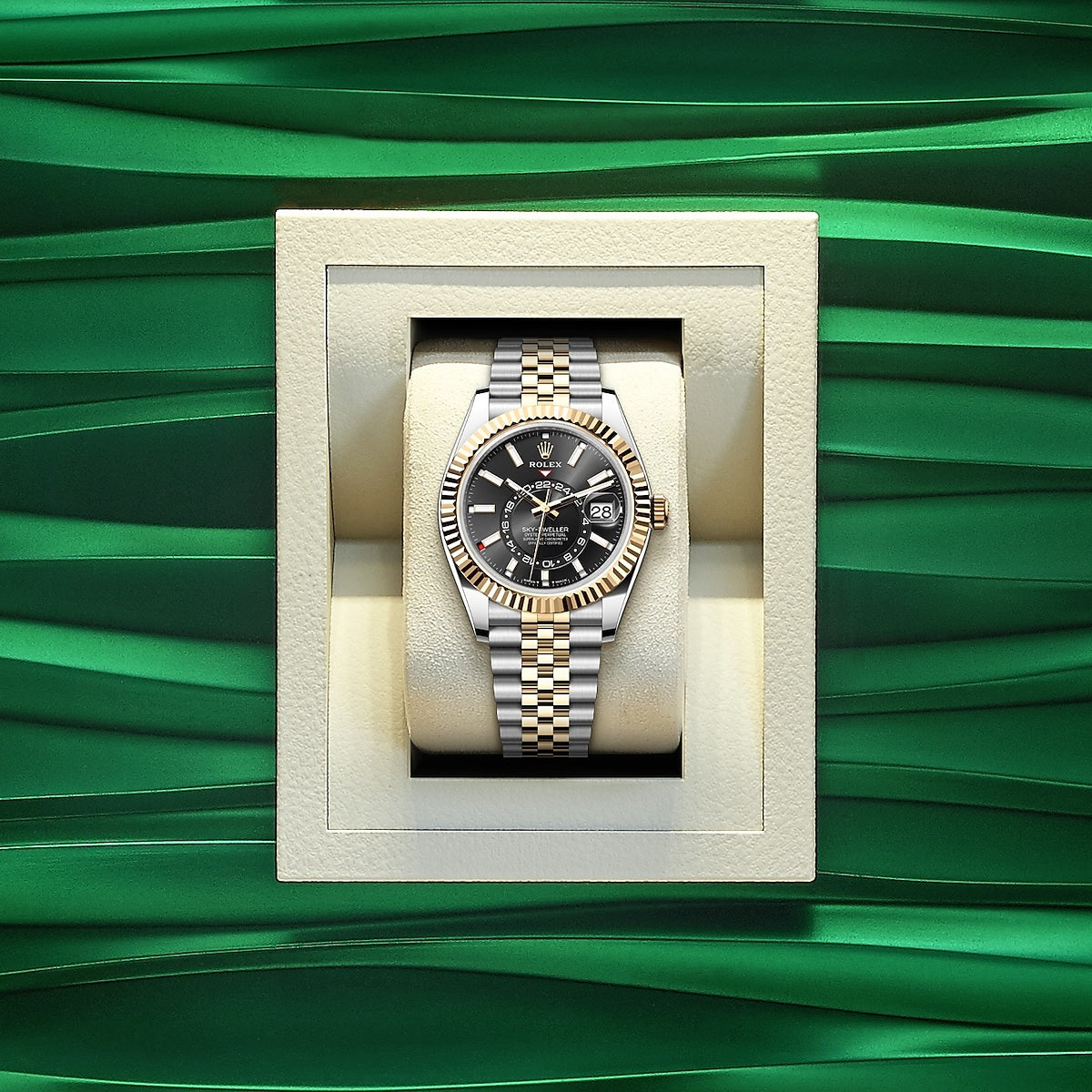 Sky-Dweller, 42mm, Oystersteel and 18k Yellow Gold, Black, Jubilee, Ref# 336933-0004