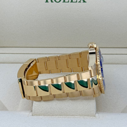 Submariner Date, 18k Yellow Gold, 41mm, Ref# 126618lb-0002